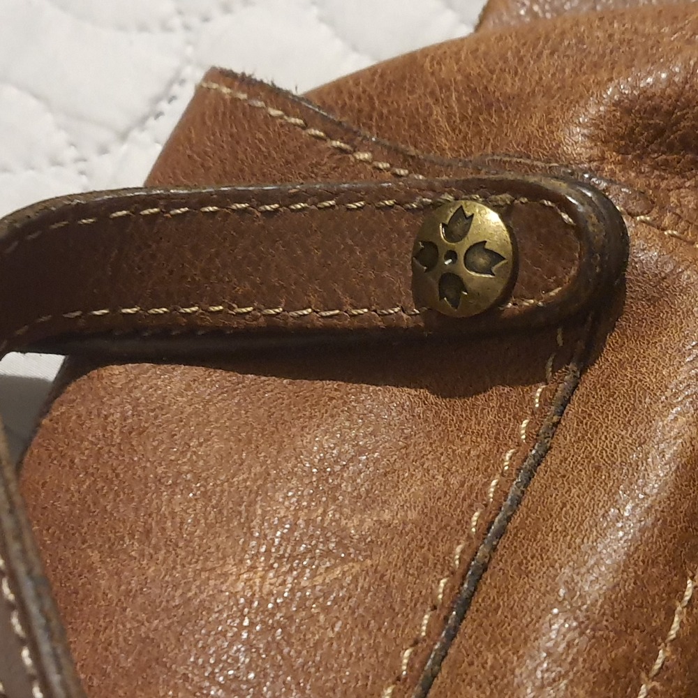 Patricia Nash Italian Leather Backpack Tan Convertible Flap Drawstring Casual - Picture 4 of 13